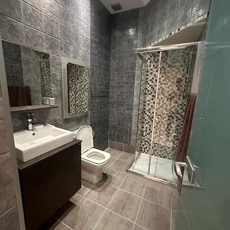 Gazde/Camere de închiriat Larnaka Central Rooms